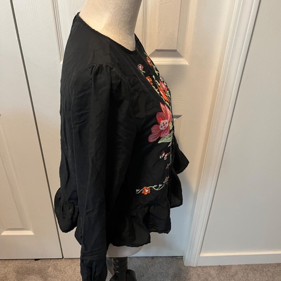 Zara Black Top with Floral Embroidery - Picture 10 of 12